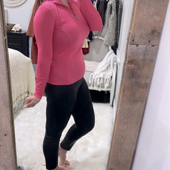 Nvo size xsmall pink athletic top - Picture 3 of 6